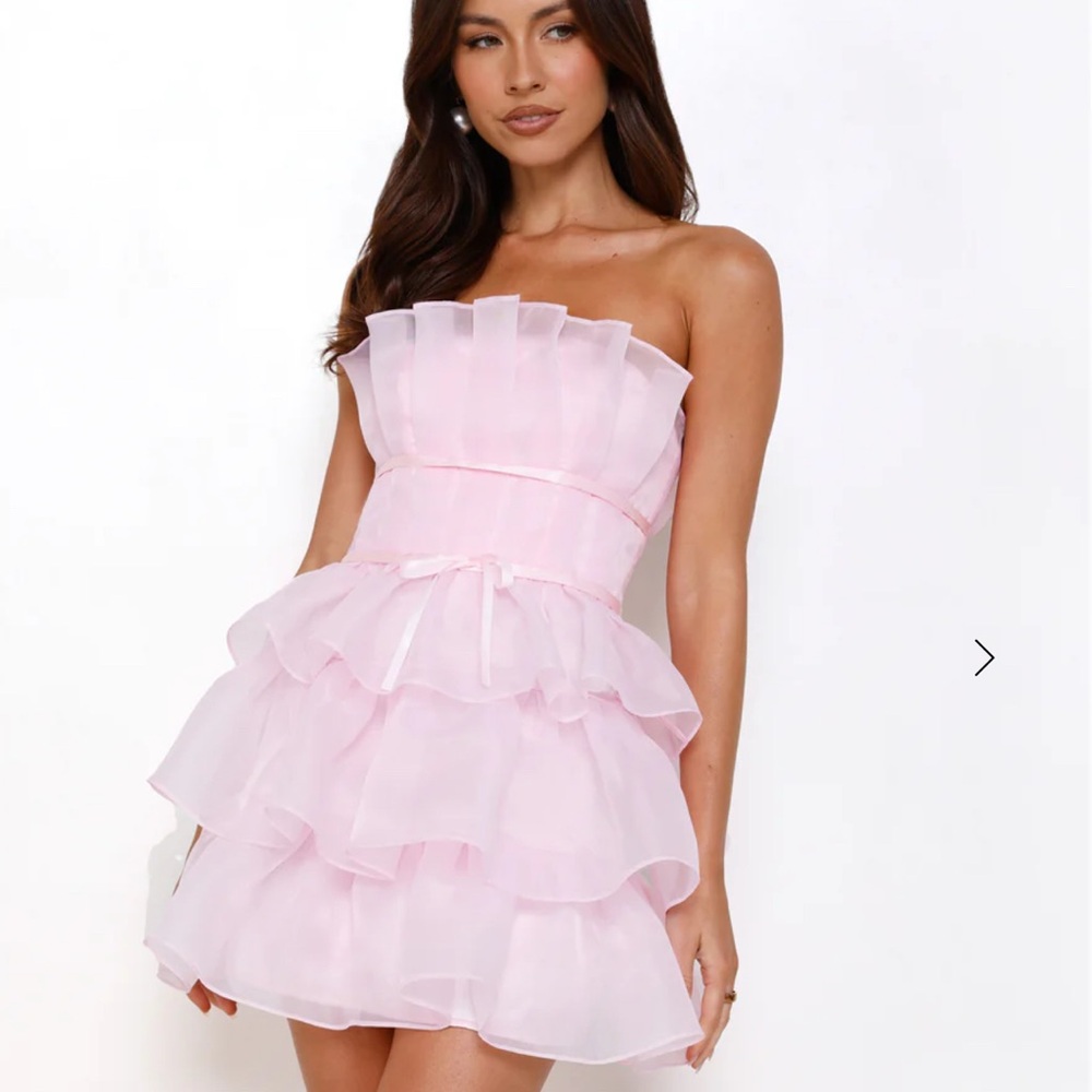 Elegant Pink Strapless Ruffle Dress